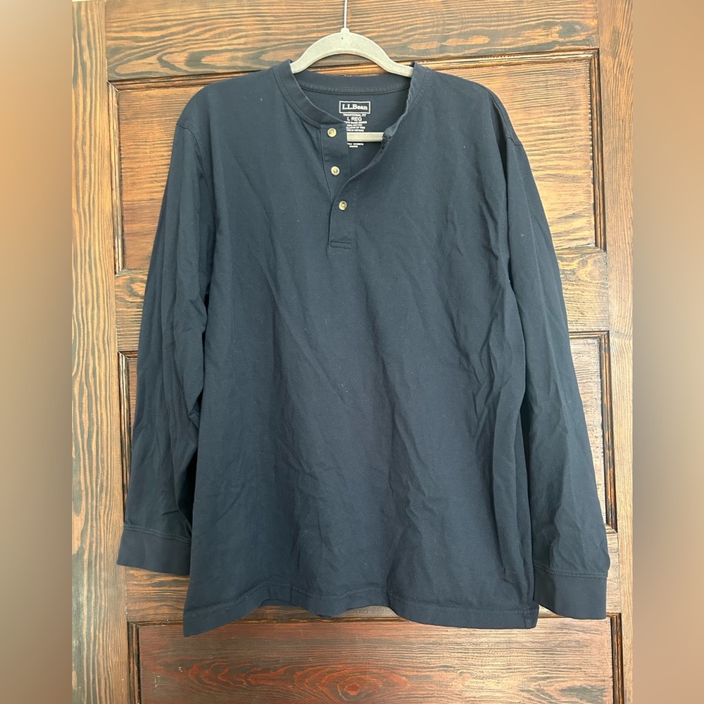 Vintage L.L. Bean Men's Navy Shirt